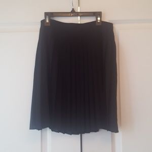 🖤Loft pleated skirt🖤